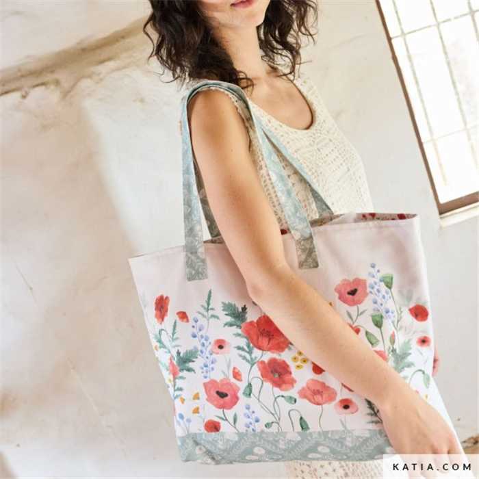 Canvas Poppies (panneau pour créer un sac réversible) Canvas Poppies (panneau pour créer un sac réversible)