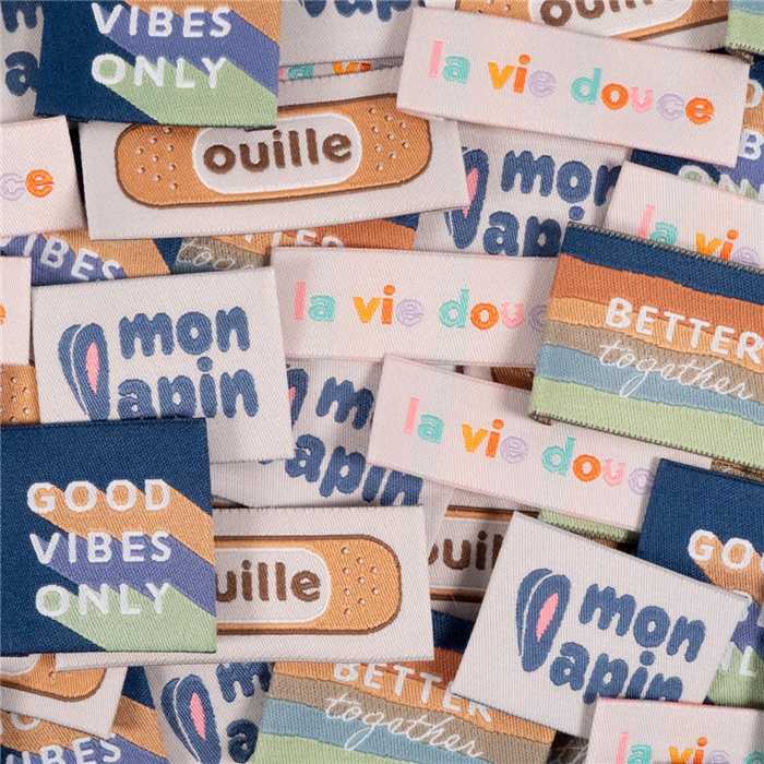 Etiquettes tissées - Assortiment "Friendly" Etiquettes tissées - Assortiment "Friendly"