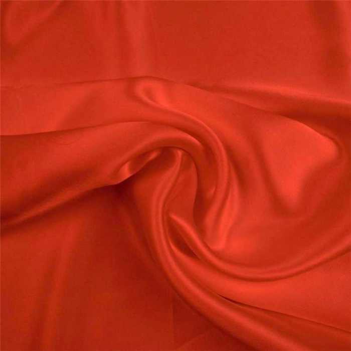 Soie rouge Soie rouge