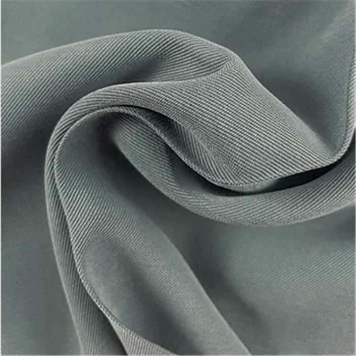 Twill de viscose Vert Pin - Coupon de 70 cm Twill de viscose Vert Pin - Coupon de 70 cm